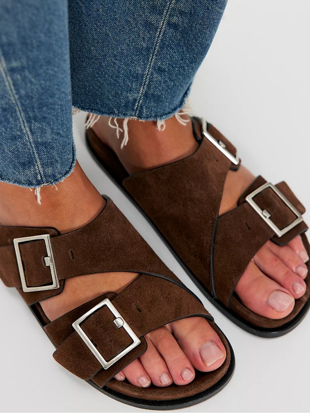 Alohas Alba Sandals in Suede Brown